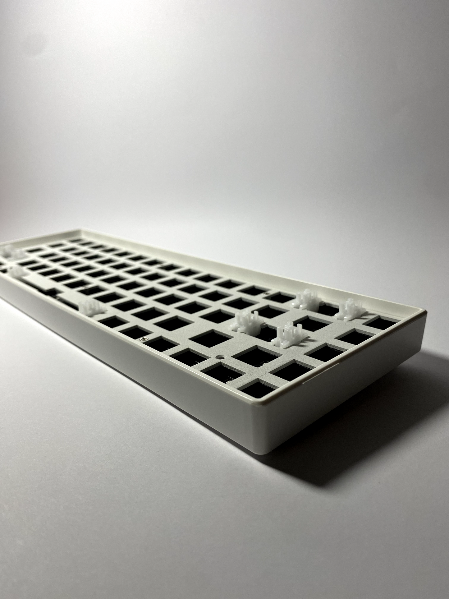 Limited Edition : Keycaps.gg KC65 - 65% Keyboard Base